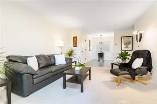 Photo #6: OC23218606 Listing 