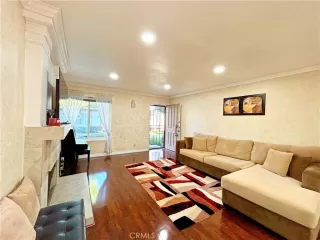 Photo #2: OC23218729 Listing 