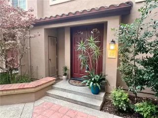 Photo #2: OC23218965 Listing 