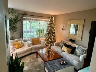 Photo #6: OC23218965 Listing 