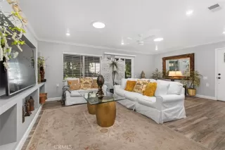 Photo #3: OC23219376 Listing