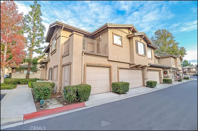 MLS: OC23219550 Condo For Sale