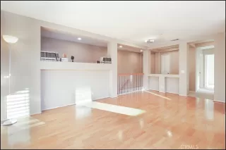 Photo #4: OC23219550 Listing 