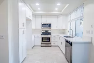 Photo #5: OC23219630 Listing 