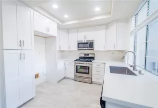 Photo #6: OC23219630 Listing 