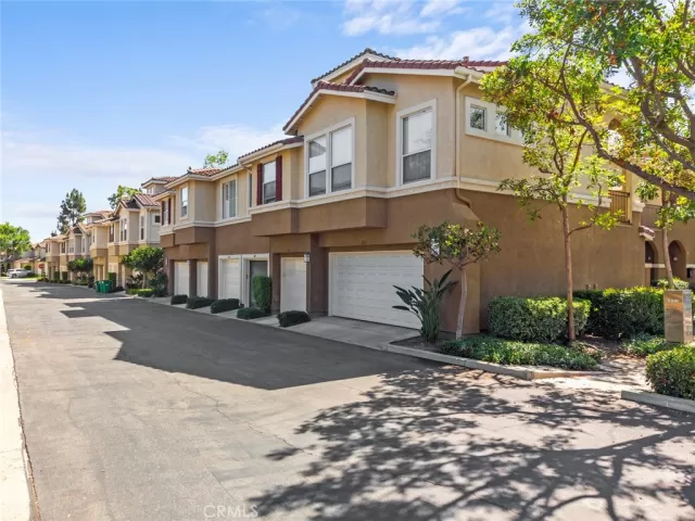 MLS: OC23219742 Condo For Sale