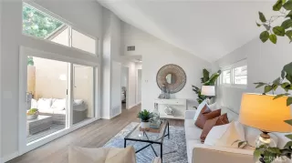 Photo #5: OC23219943 Listing 