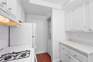 Photo #4: OC23220003 Listing