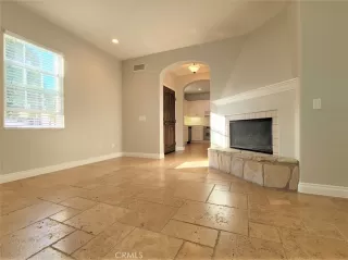 Photo #4: OC23220193 Listing 