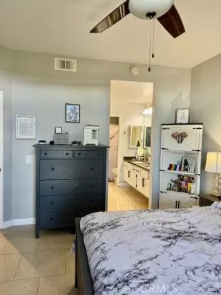 Photo #6: OC23220268 Listing