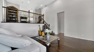 Photo #5: OC23220433 Listing 