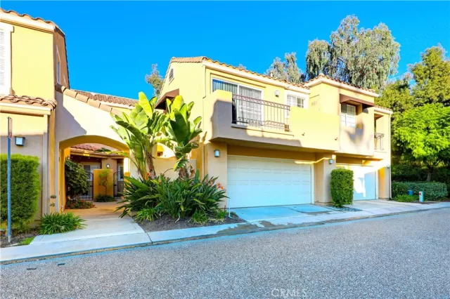 MLS: OC23220497 Condo For Sale