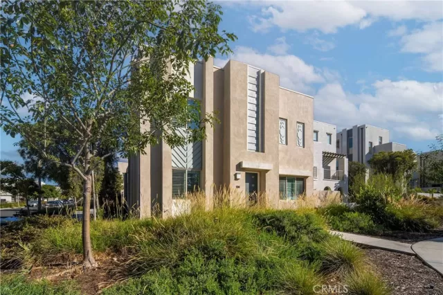 MLS: OC23220501 Condo For Sale