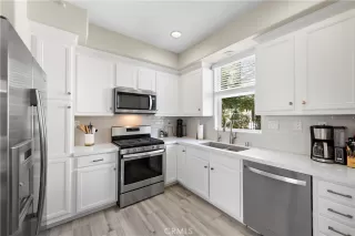 Photo #4: OC23220827 Listing 