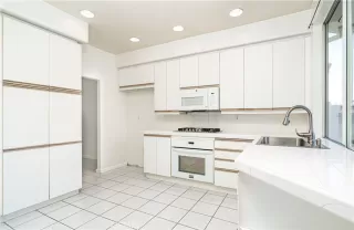 Photo #5: OC23220900 Listing 