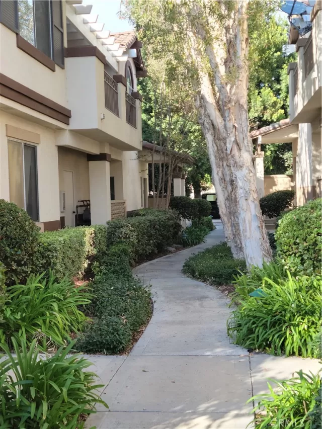 MLS: OC23220901 Condo For Sale