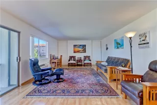 Photo #5: OC23220911 Listing