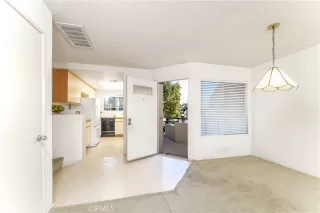 Photo #5: OC23220945 Listing