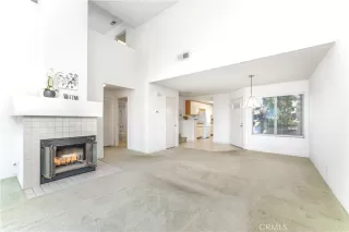 Photo #6: OC23220945 Listing