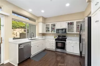 Photo #4: OC23221012 Listing 