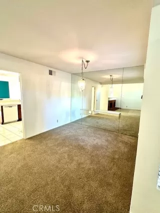 Photo #4: OC23221296 Listing 