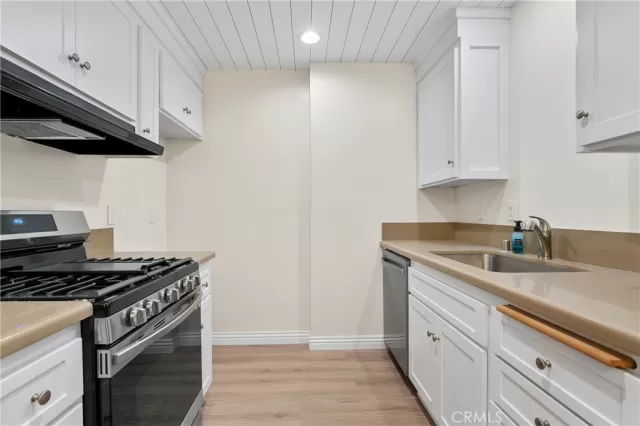 MLS: OC23221364 Condo For Sale