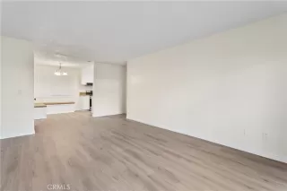 Photo #4: OC23221364 Listing 