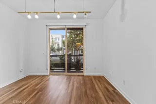 Photo #4: OC23221436 Listing 