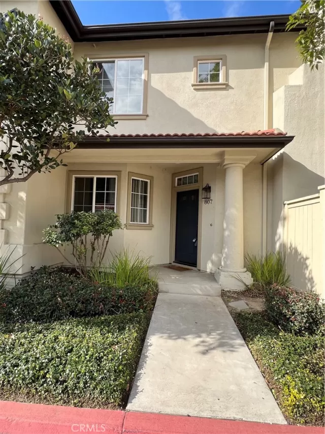 MLS: OC23221704 Condo For Sale