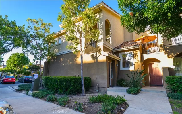 MLS: OC23221751 Condo For Sale