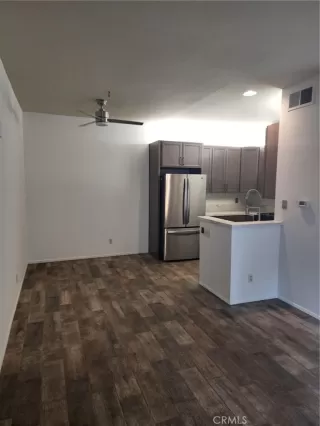 Photo #3: OC23222037 Listing 