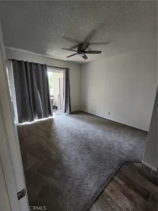 Photo #4: OC23222037 Listing 