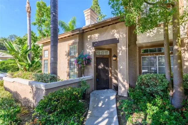 MLS: OC23222299 Condo For Sale