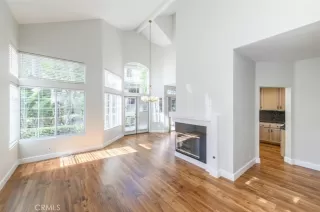 Photo #3: OC23222299 Listing 