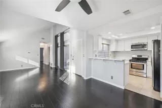 Photo #3: OC23222434 Listing 