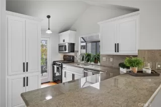 Photo #1: OC23222658 Listing 