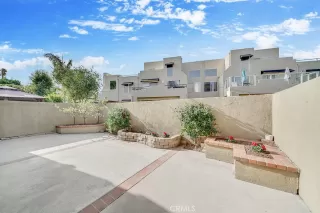 Photo #2: OC23222762 Listing