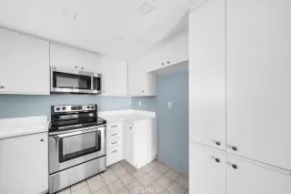 Photo #5: OC23222762 Listing