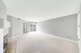 Photo #6: OC23222762 Listing