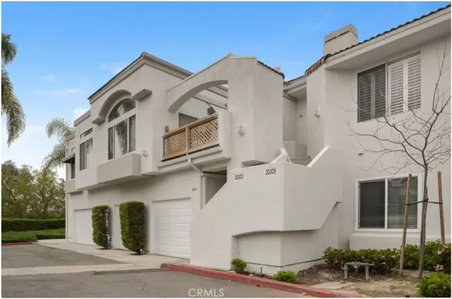 MLS: OC23222776 Condo For Sale