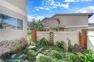 Photo #6: OC23222916 Listing