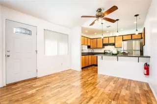 Photo #6: OC23223113 Listing 