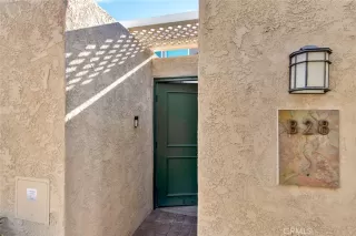 Photo #2: OC23223177 Listing 