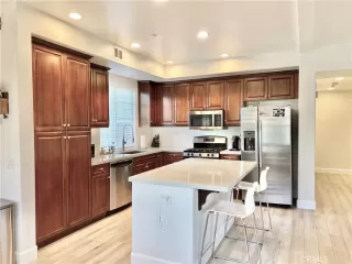 Photo #3: OC23223324 Listing 