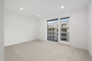 Photo #5: OC23223610 Listing 