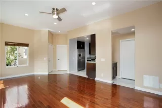 Photo #6: OC23223696 Listing 