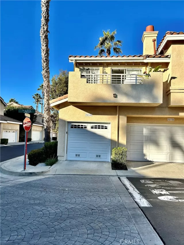 MLS: OC23223839 Condo For Sale