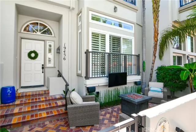 MLS: OC23223926 Condo For Sale