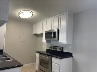 Photo #4: OC23224005 Listing 