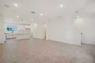 Photo #6: OC23224031 Listing 